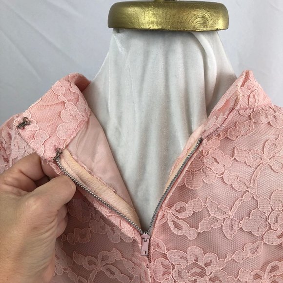 Vintage Handmade Lace Pink Dress Long Sleeve Bow Front Metal Zipper 60s - Picture 12 of 13